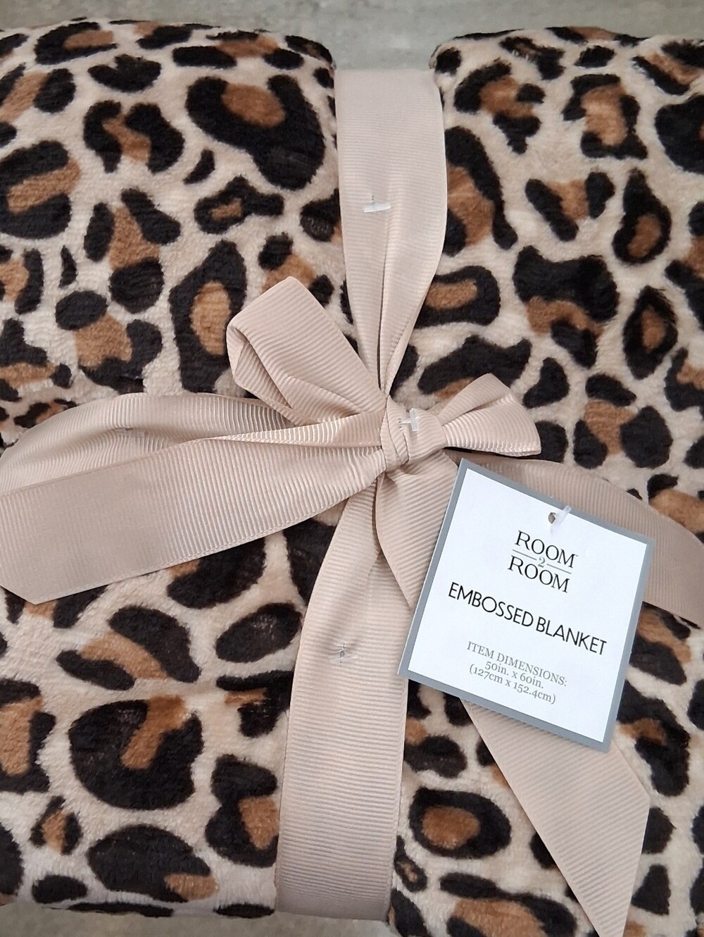 New Embossed Leopard Print Plush Blanket